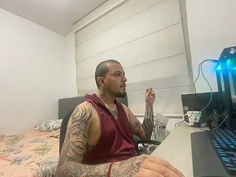 Snapshot of Maximo_Garcia17 chatting on 03.09.26 Maximo Garcia17 online show from 03.09.26