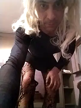 Snapshot of marti_8 chatting on 02.27.26 marti 8 online show from 02.27.26