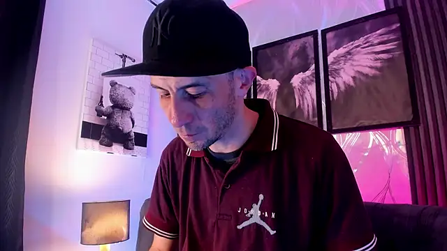 Milanwhite  online show from 02.26.26