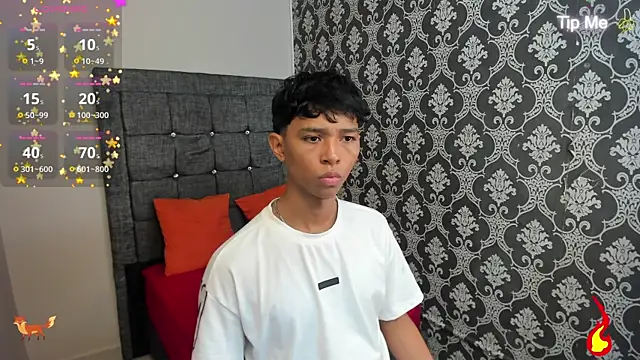 Snapshot of Little_Twink19x chatting on 07.12.26 Little Twink19x online show from 07.12.26