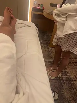 zhuendong000001 online show from 04.13.26