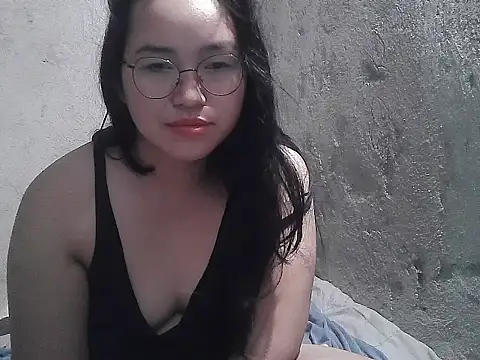 Snapshot of wildchinita00 chatting on 04.19.26 wildchinita00 online show from 04.19.26
