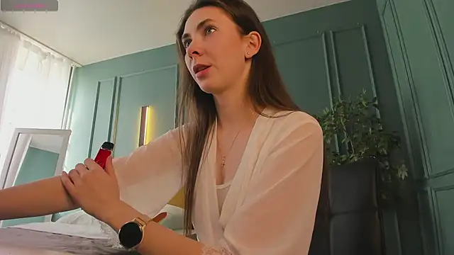 Scarlet Muse  online show from 03.30.26