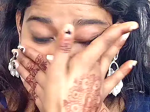 Snapshot of Loving_neha chatting on 02.20.26 Loving neha online show from 02.20.26