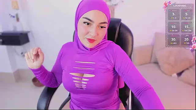 Snapshot of Malika_Noor chatting on 03.03.26 Malika Noor online show from 03.03.26