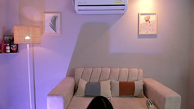 Snapshot of enma_glas chatting on 04.30.26 enma glas online show from 04.30.26