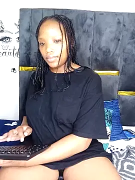 Divine Beautyxx online show from 04.13.26