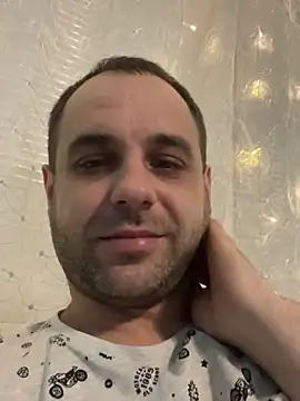 Snapshot of LaBuBupara chatting on 02.24.26 LaBuBupara online show from 02.24.26