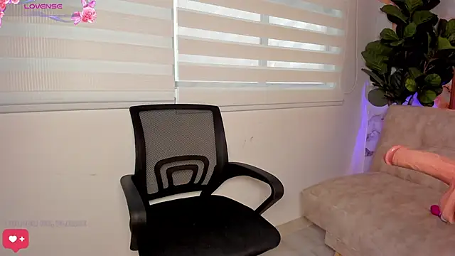 Snapshot of Antonella_Moretti_ chatting on 02.28.26 Antonella Moretti online show from 02.28.26