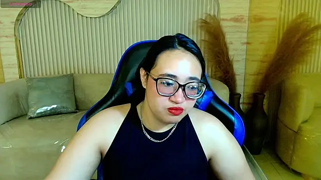 Snapshot of bunny_mich_r chatting on 02.20.26 bunny mich r online show from 02.20.26