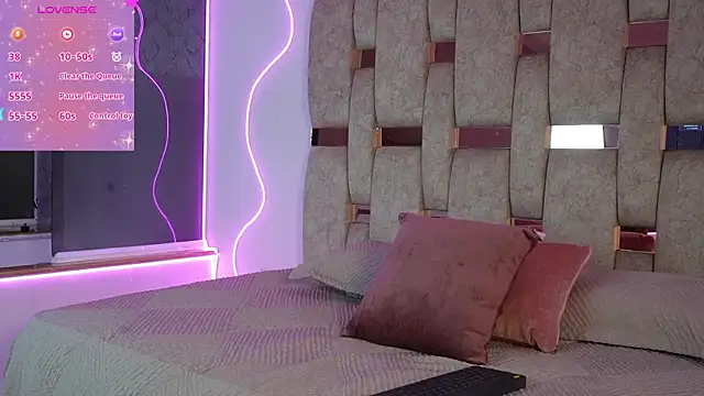 Fernanda thail  online show from 04.10.26