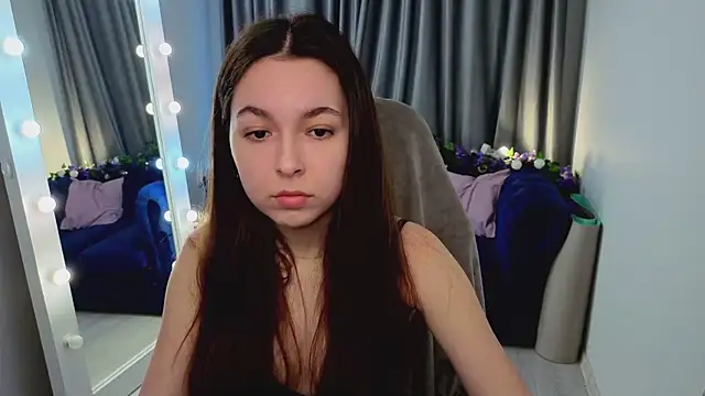 BellaThery online show from 04.15.26