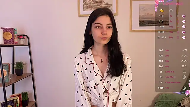 Snapshot of Lilian_Merf chatting on 04.17.26 Lilian Merf online show from 04.17.26