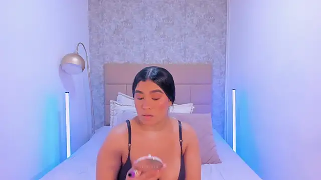 ZeynepYilmaz online show from 04.04.26