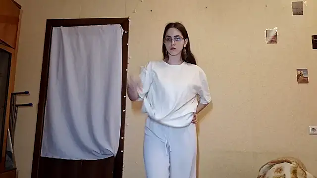 Snapshot of Katelemon chatting on 03.20.26 Katelemon online show from 03.20.26