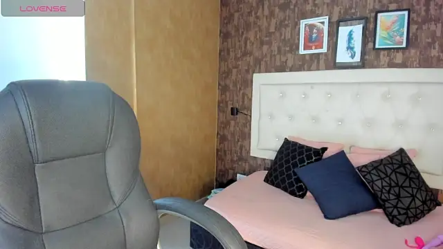 Snapshot of sasha__blaze01 chatting on 02.26.26 sasha blaze01 online show from 02.26.26