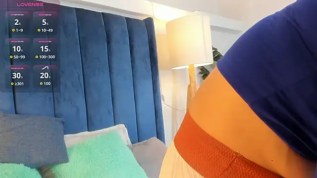 Snapshot of _jamiila chatting on 03.04.26 jamiila online show from 03.04.26