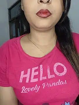 Shanaya-Hotty online show from 07.08.26