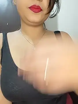 Shanaya-Hotty online show from 07.12.26