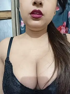 Shanaya-Hotty online show from 07.24.26