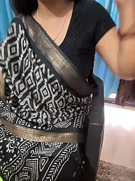 Snapshot of Queenlipx chatting on 02.21.26 Queenlipx online show from 02.21.26