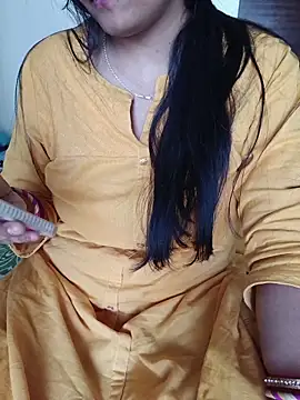 Snapshot of Queenlipx chatting on 05.19.26 Queenlipx online show from 05.19.26