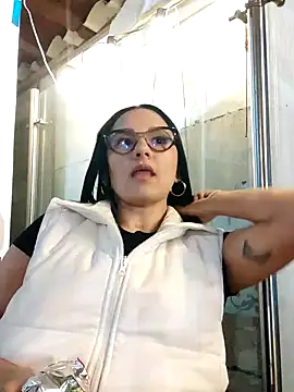  chica latina online show from 02.21.26