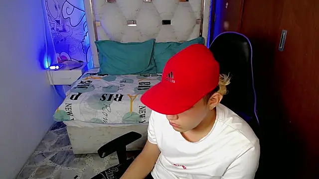 Street poemm  online show from 02.21.26