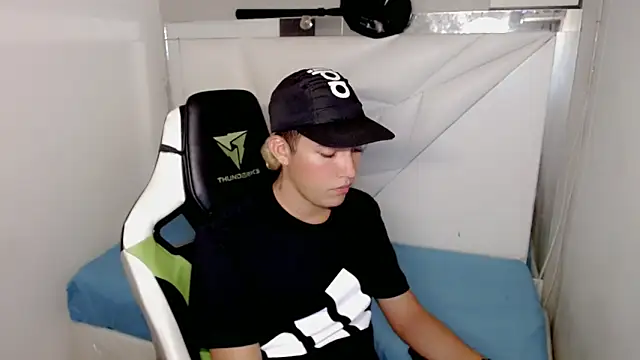 Street poemm  online show from 03.05.26