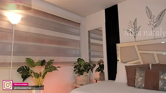 missnataly online show from 04.08.26