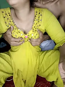 Snapshot of CollegeGrill chatting on 02.22.26 CollegeGrill online show from 02.22.26