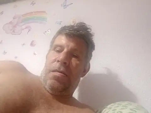 Snapshot of stud2512 chatting on 06.19.26 stud2512 online show from 06.19.26