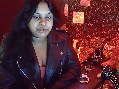 Snapshot of MistressMileenaMiami chatting on 08.02.26 MistressMileenaMiami online show from 08.02.26