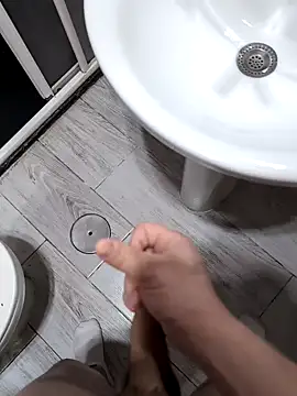 Snapshot of d3vnull chatting on 04.14.26 d3vnull online show from 04.14.26