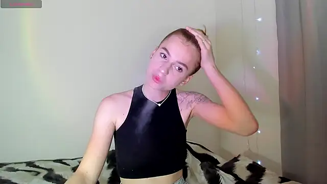 Snapshot of Stacey_Brow chatting on 05.14.26 Stacey Brow online show from 05.14.26