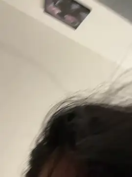 Snapshot of ISLONDRY chatting on 02.21.26 ISLONDRY online show from 02.21.26