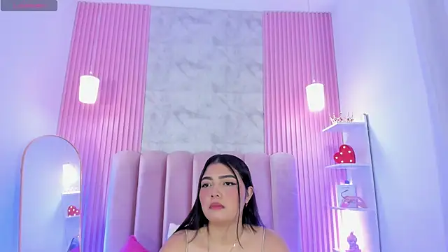 Snapshot of ArianaRougee chatting on 06.12.26 ArianaRougee online show from 06.12.26