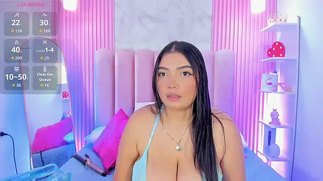 Snapshot of ArianaRougee chatting on 06.21.26 ArianaRougee online show from 06.21.26