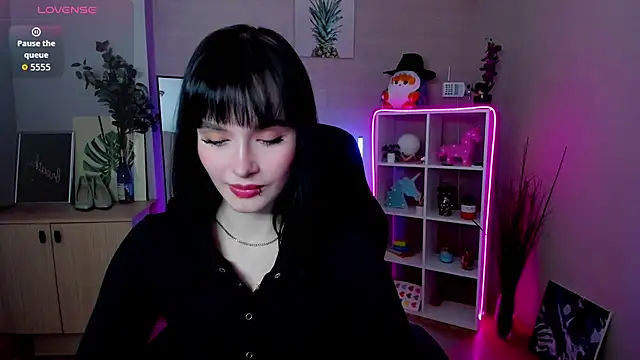 Snapshot of demetra__ chatting on 03.18.26 demetra online show from 03.18.26