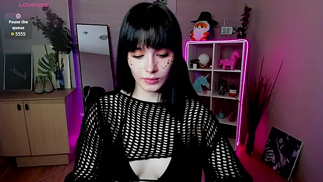 Snapshot of demetra__ chatting on 03.19.26 demetra online show from 03.19.26