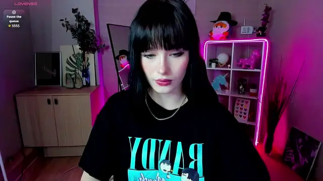 Snapshot of demetra__ chatting on 03.26.26 demetra online show from 03.26.26