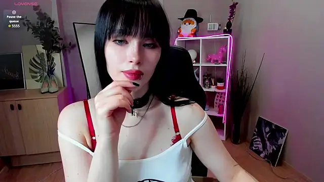 Snapshot of demetra__ chatting on 04.10.26 demetra online show from 04.10.26