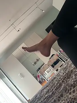 adoroadorazione online show from 02.23.26