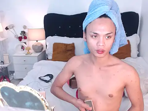 Snapshot of YzaHellsex chatting on 02.23.26 YzaHellsex online show from 02.23.26