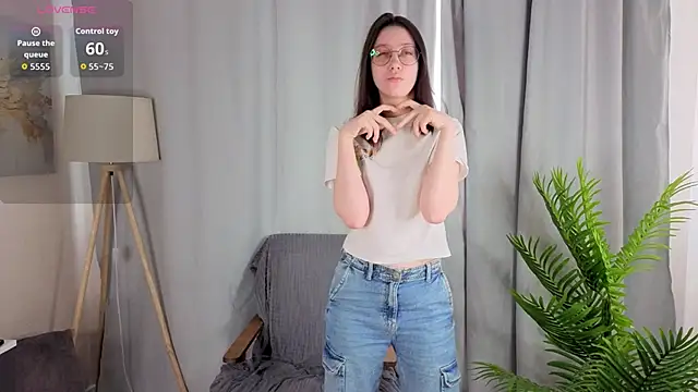 DoraWhitrock online show from 03.28.26