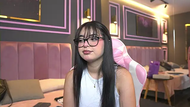 Snapshot of mekari_fox chatting on 06.18.26 mekari fox online show from 06.18.26