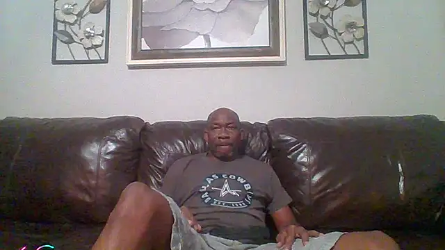Snapshot of TerryStyles chatting on 06.21.26 TerryStyles online show from 06.21.26