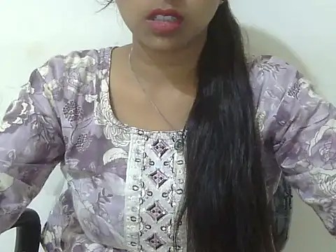 Snapshot of cute_momo_love chatting on 06.29.26 cute momo love online show from 06.29.26