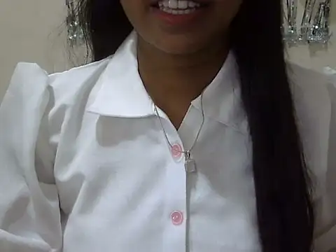 Snapshot of cute_momo_love chatting on 07.14.26 cute momo love online show from 07.14.26