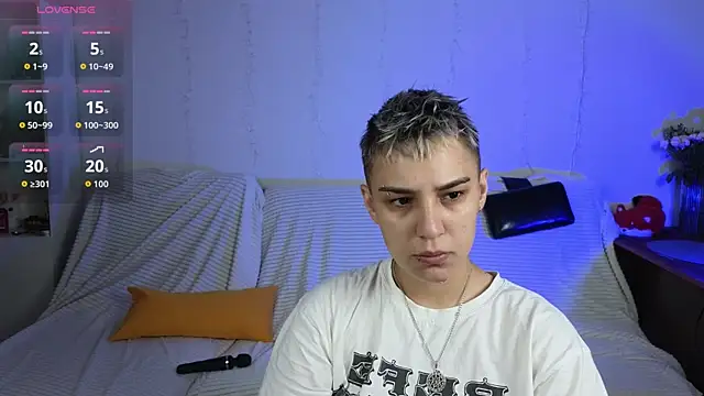 LuxuryLoverss online show from 07.18.26